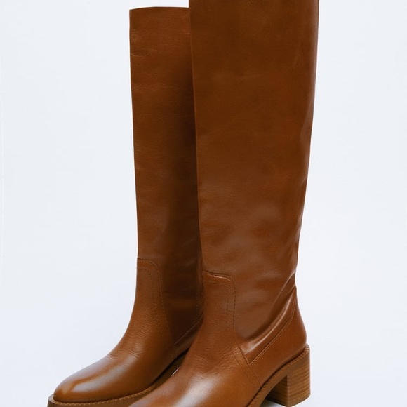 Zara SOLD OUT WIDE HEELED LEATHER BOOTS
Brown 1/1024/910/105/36 - Picture 2 of 3